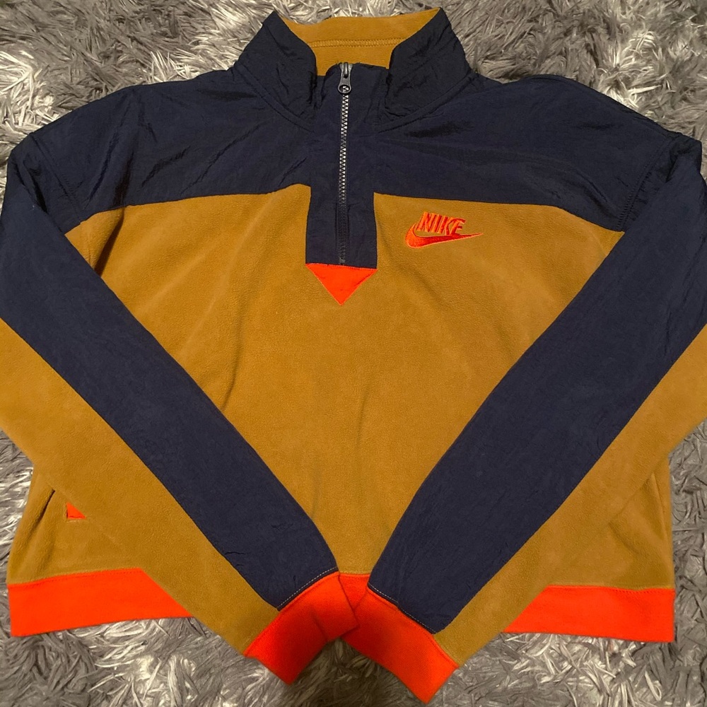 Nike cropped pullover